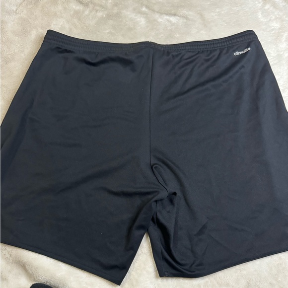 Adidas shorts - Picture 4 of 7